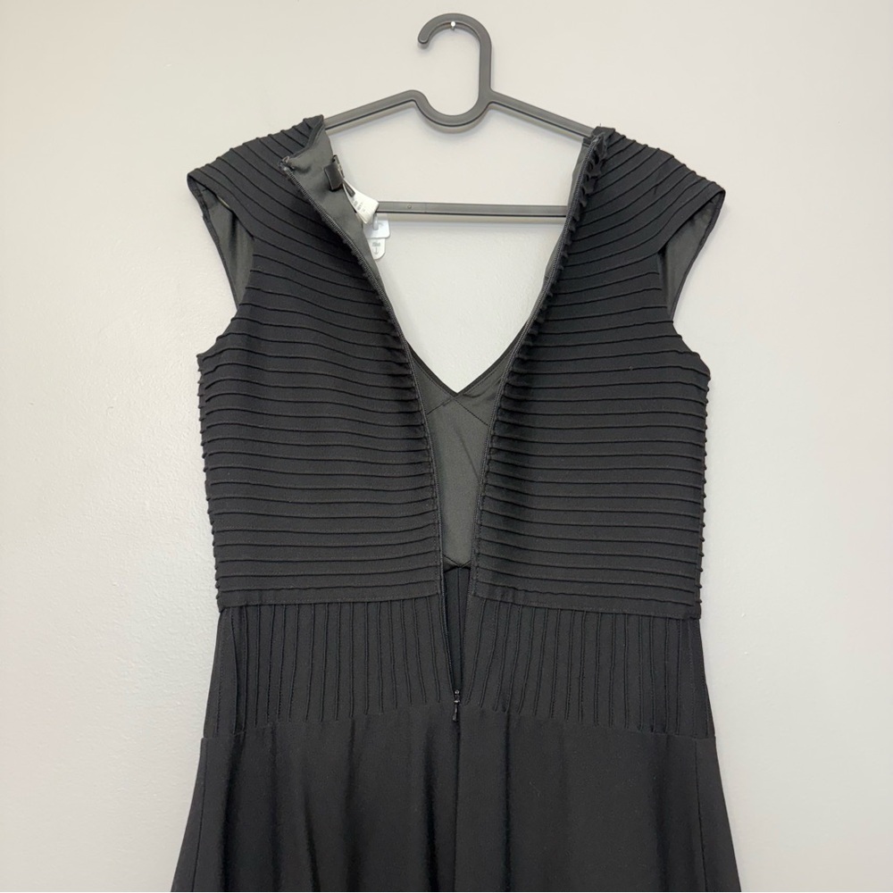 Designer Tadashi Shoji Pintuck Jersey Portrait Cocktail sz Small - Picture 7 of 13